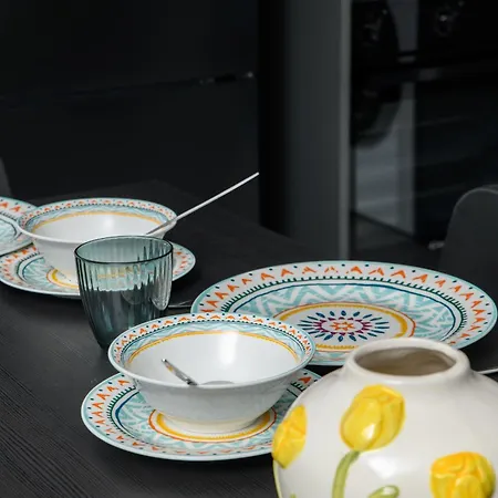 Sunny 1-bedroom - Staysbydais 公寓 拉纳卡