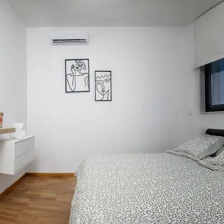Apartament Sunny 1-bedroom - Staysbydais
