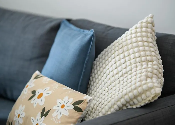 Sunny 1-bedroom - Staysbydais